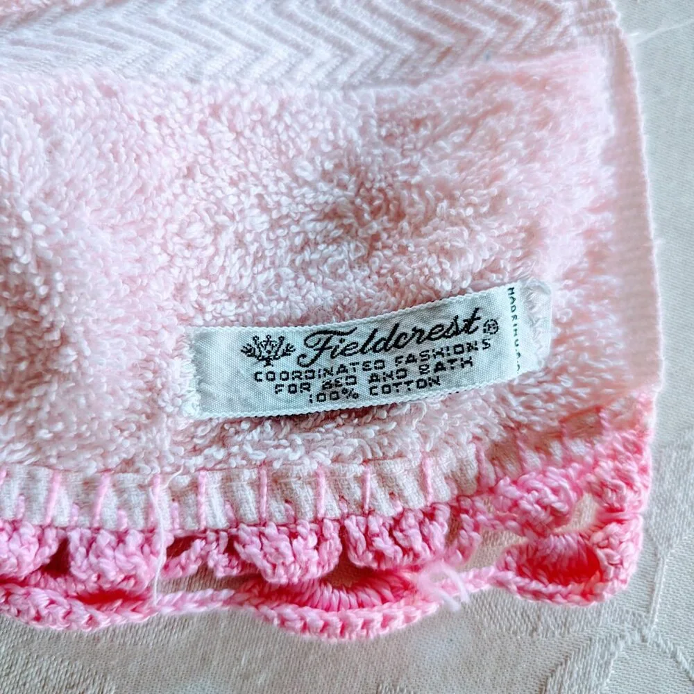 VTG Set of 2 80s Fieldcrest Pink Hand Towels Lace Trim Cotton USA Cottagecore